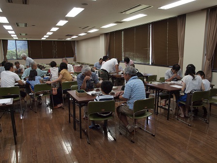 写真：平成30年度「標本の名前を聞く会」