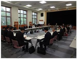 写真：審議会会議風景（第7回）