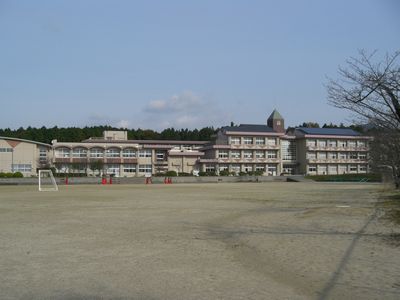 写真：北勢中学校校舎