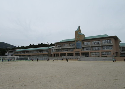 写真：藤原小学校校舎