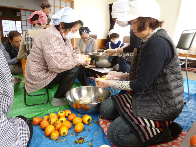 写真：干し柿作り