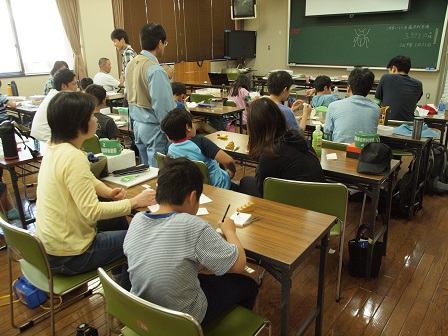 写真：令和元年度「甲虫の標本をつくろう」