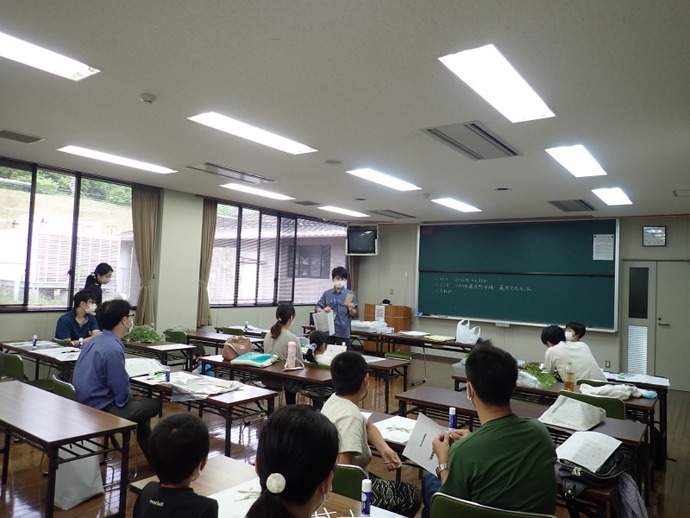 写真:令和4年度「植物標本をつくろう」