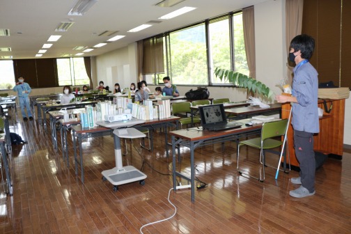 写真:令和4年度「身近な植物を調べよう」