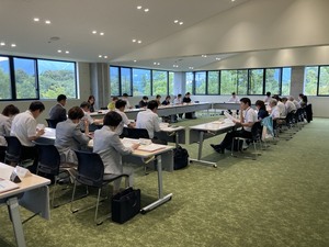 写真：審議会会議風景（第3回）